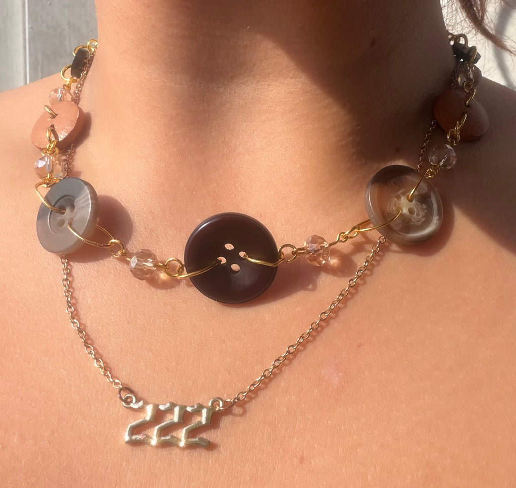 Button necklace