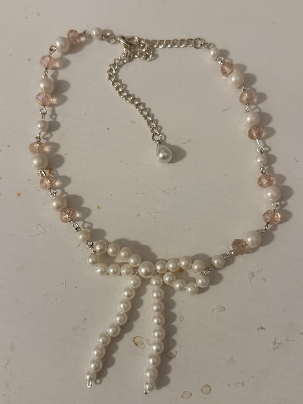 Coquette bow necklace ￼